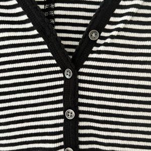 Abercrombie & Fitch Black & White Stripe Thermal Size XL Women’s